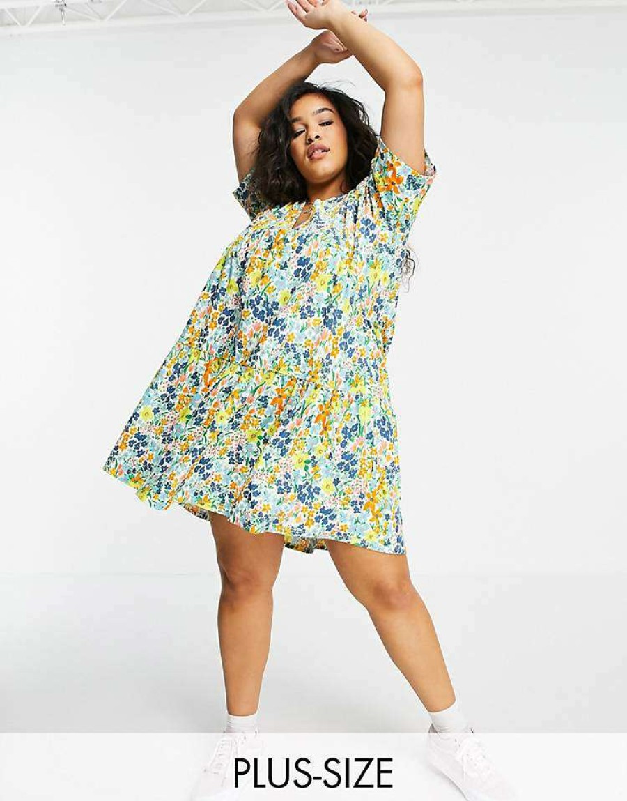 Dresses * | Wednesday'S Girl Curve Mini Smock Dress With Tiered Skirt In Summer Floral For Women White Floral