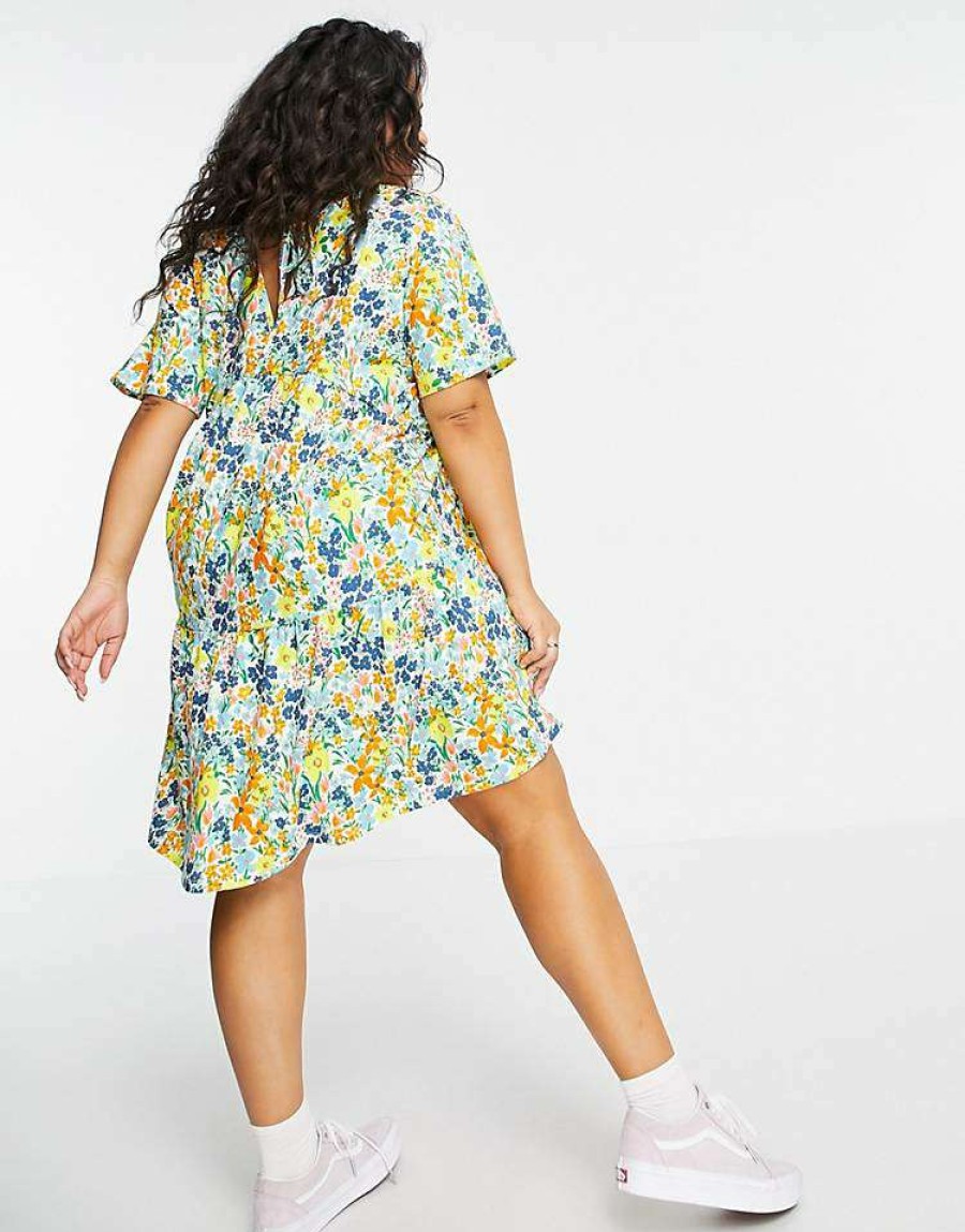 Dresses * | Wednesday'S Girl Curve Mini Smock Dress With Tiered Skirt In Summer Floral For Women White Floral